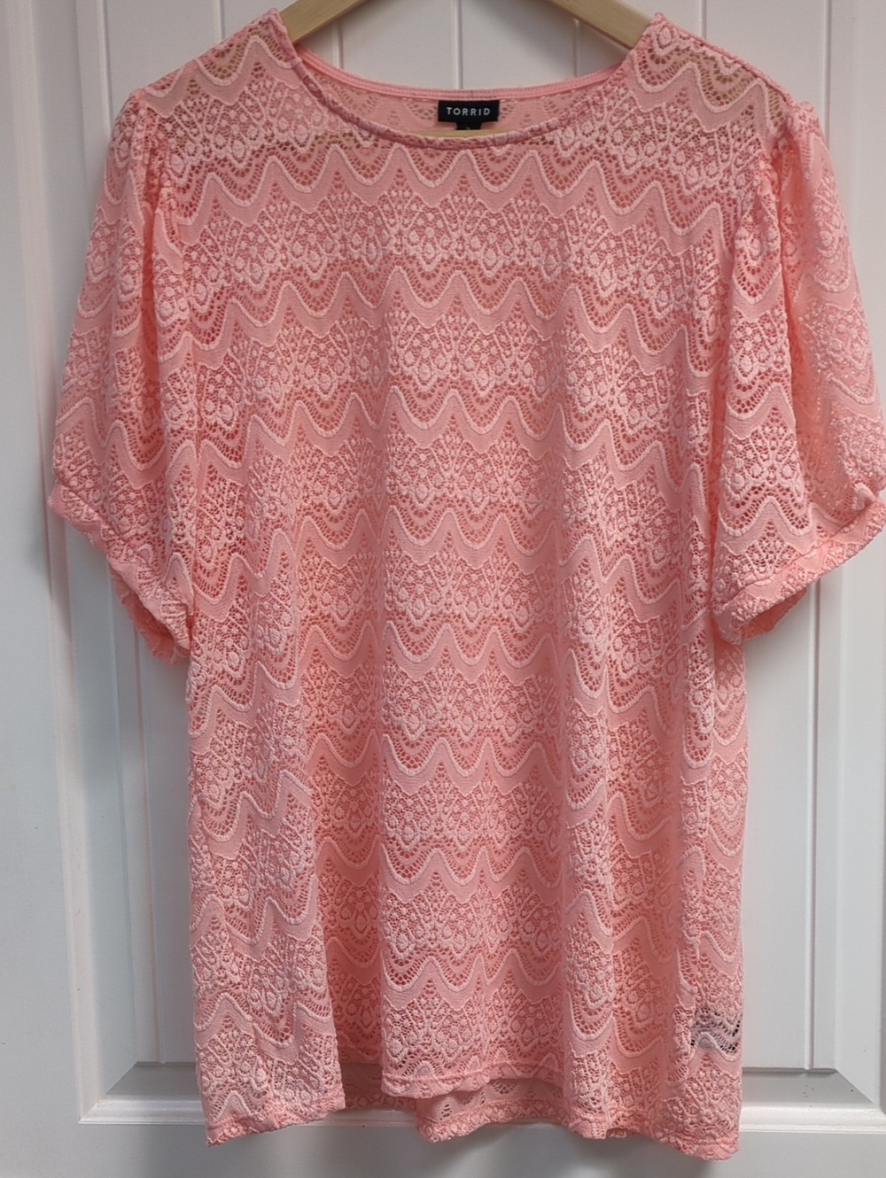 Torrid Light Peach Lace Short Sleeve Top